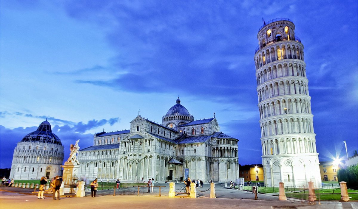 The Piazza del Miracoli in Pisa