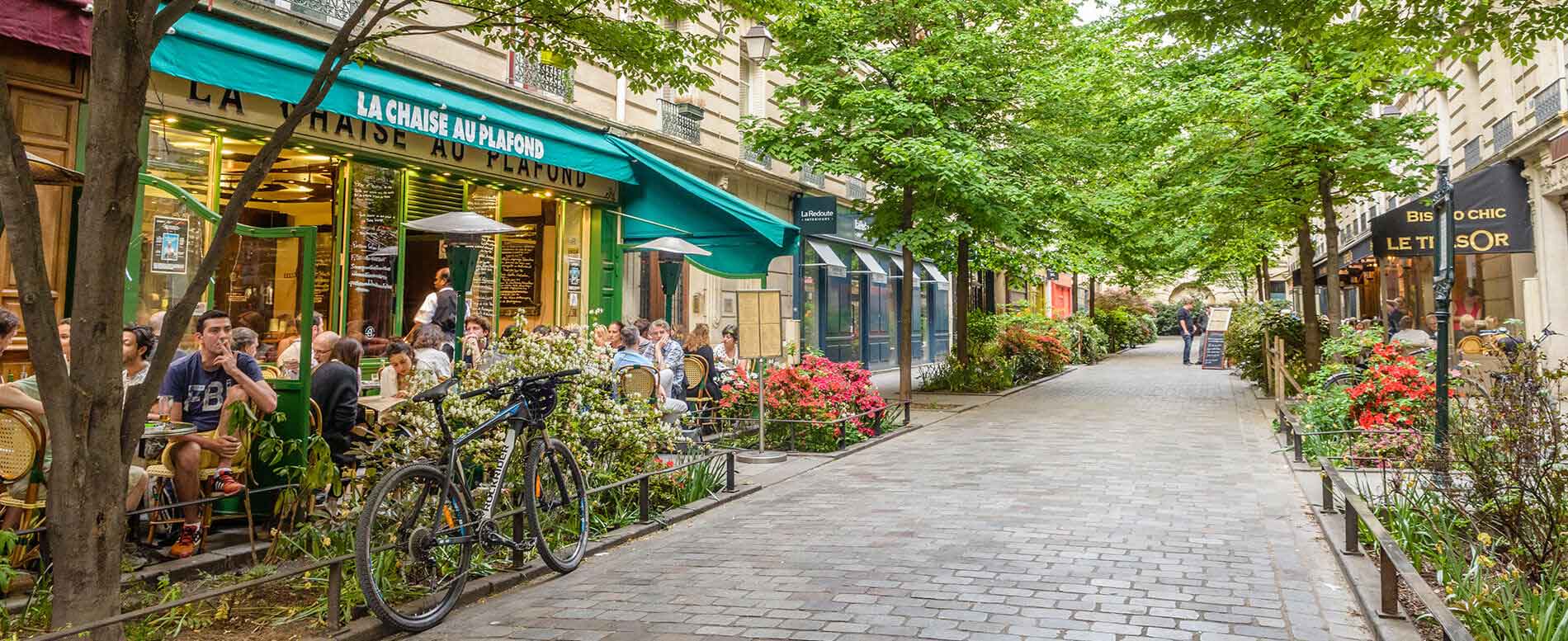 Le Marais Shopping Paris - All Luxury Apartments