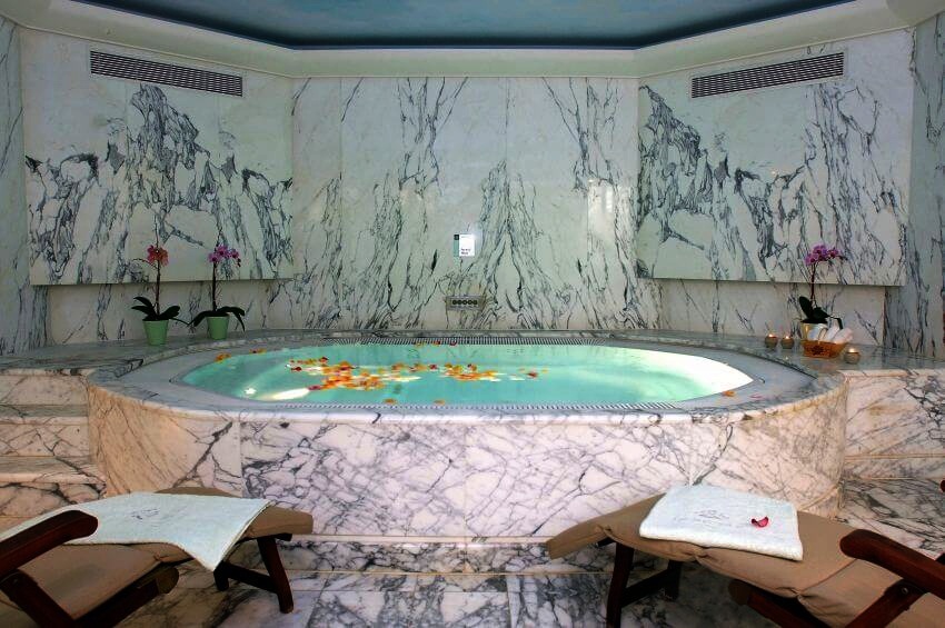 SPA VALMONT, LE MAURICE - All Luxury Apartments