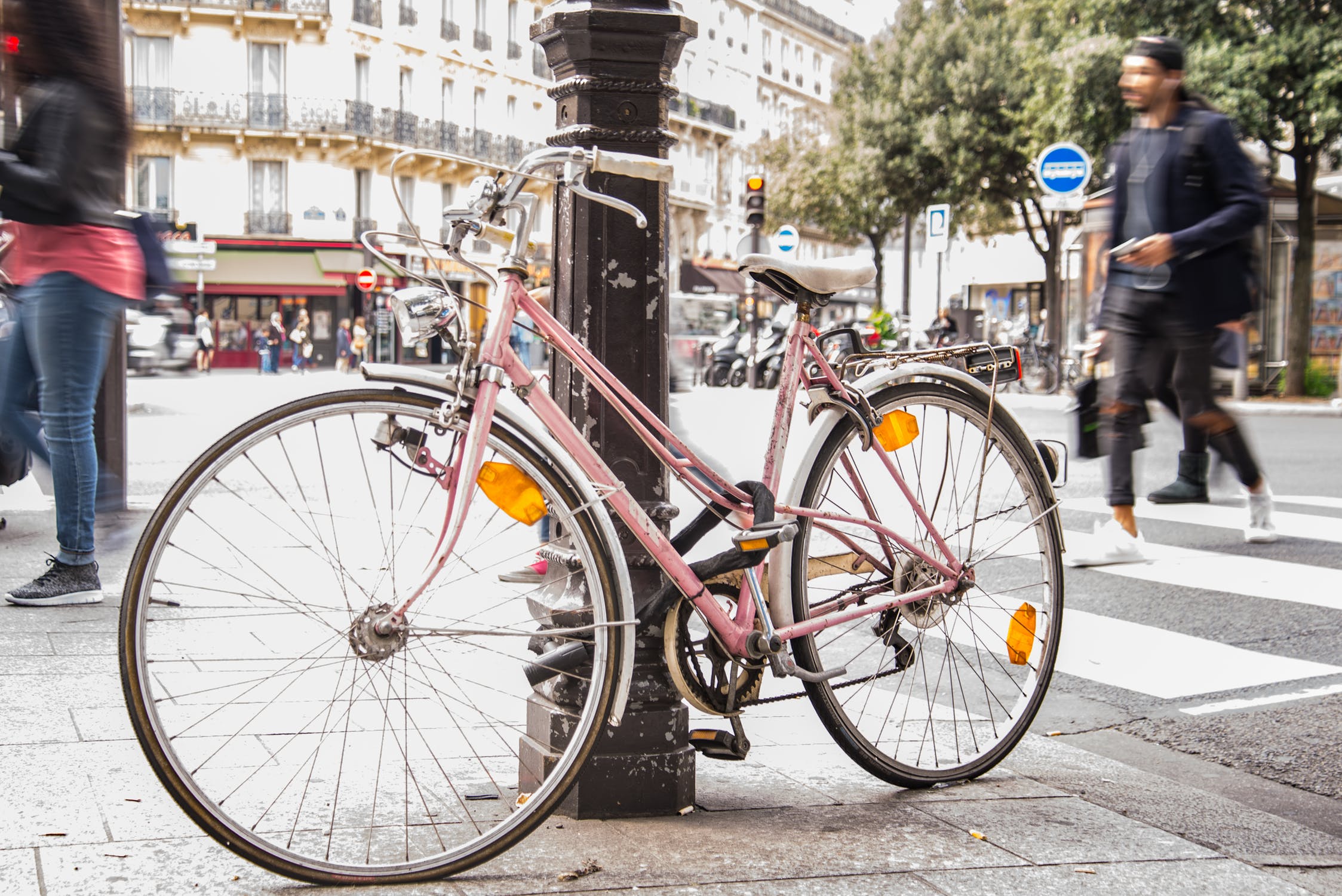 biking in Paris - All Luxury Apartments