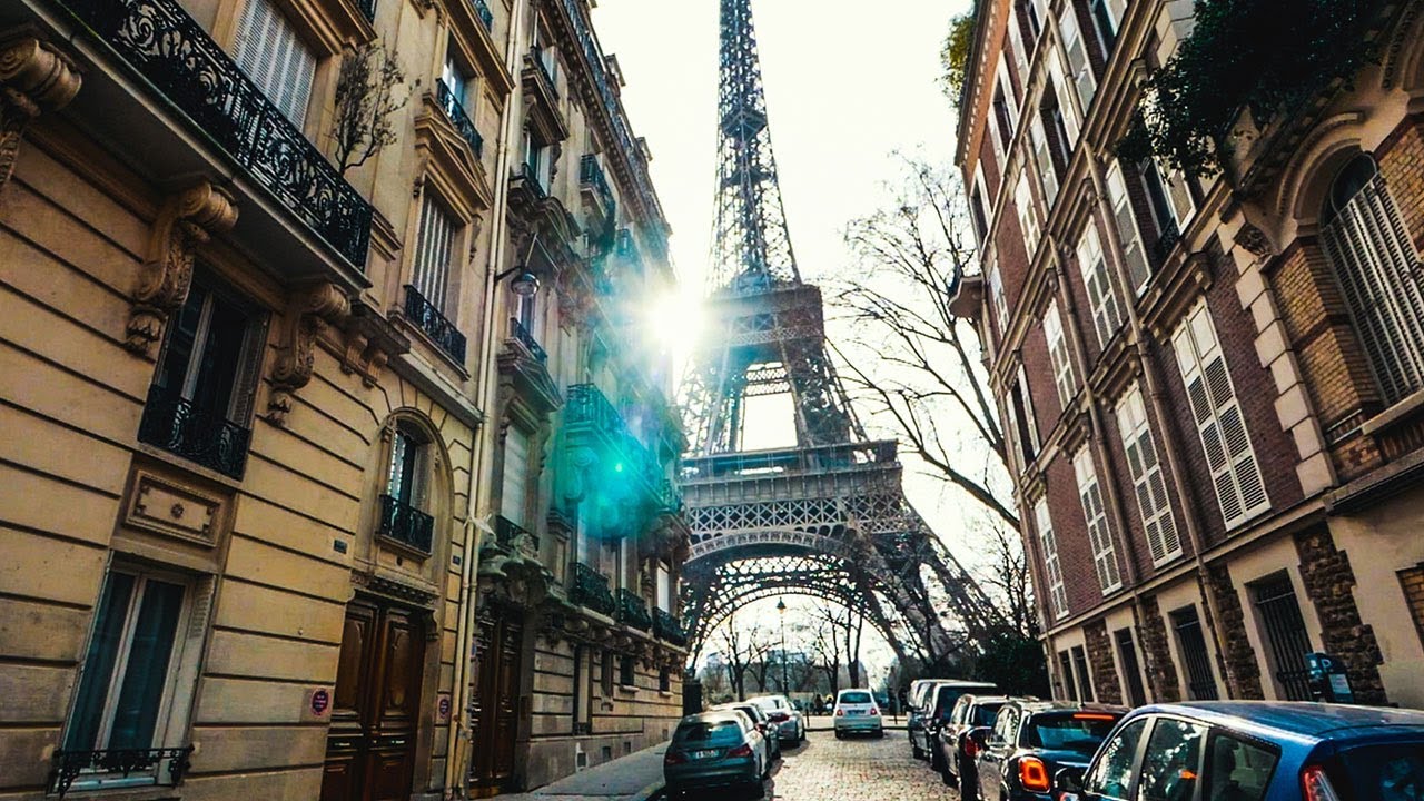 walking in Paris - All Luxury Apartments