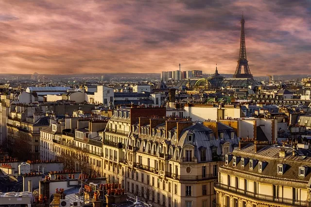 Where to Stay in Paris: Apartment vs Hotel