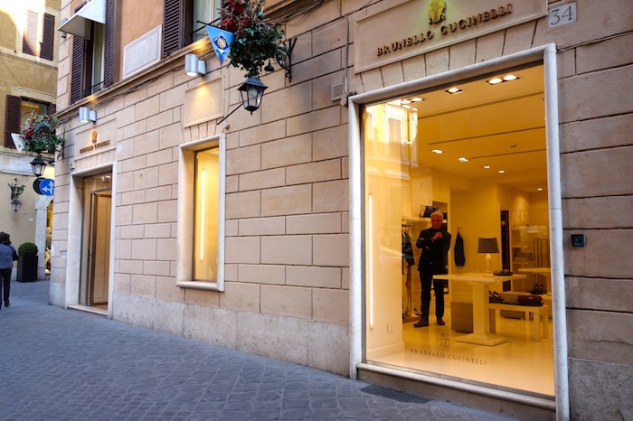 sales shopping rome