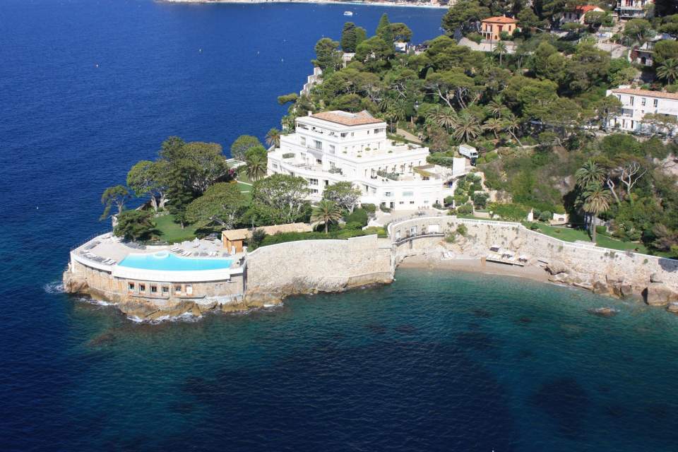 Beach restaurants french riviera