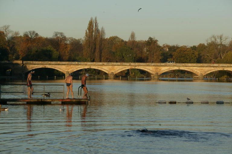 Best outdoor swimming pools London