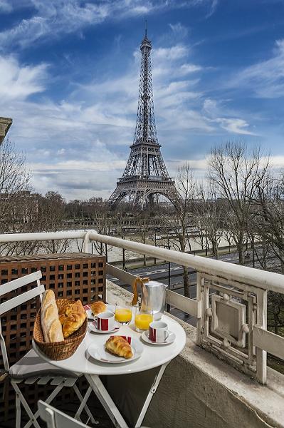 Paris apartments eiffel tower view