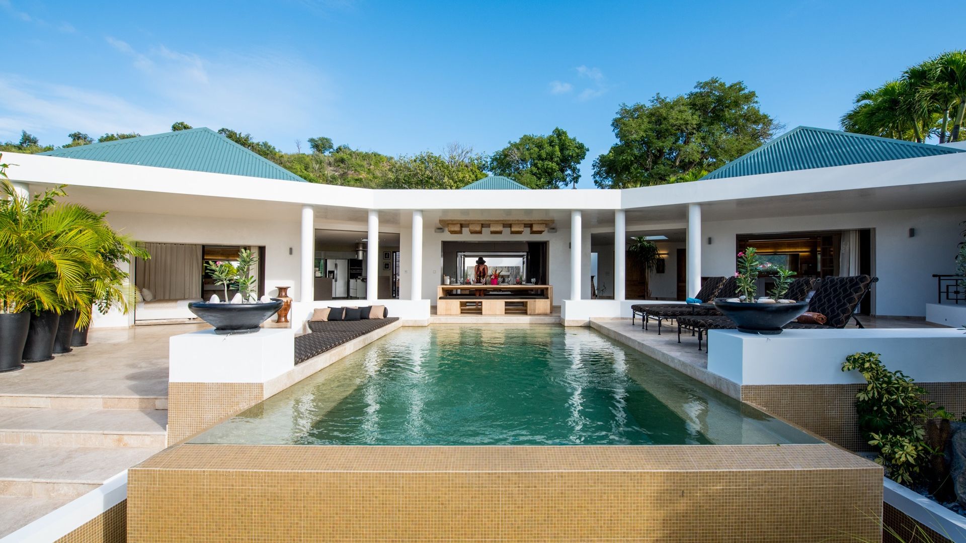 St Barth Gustavia luxury villas to rent - All Luxury Apartments