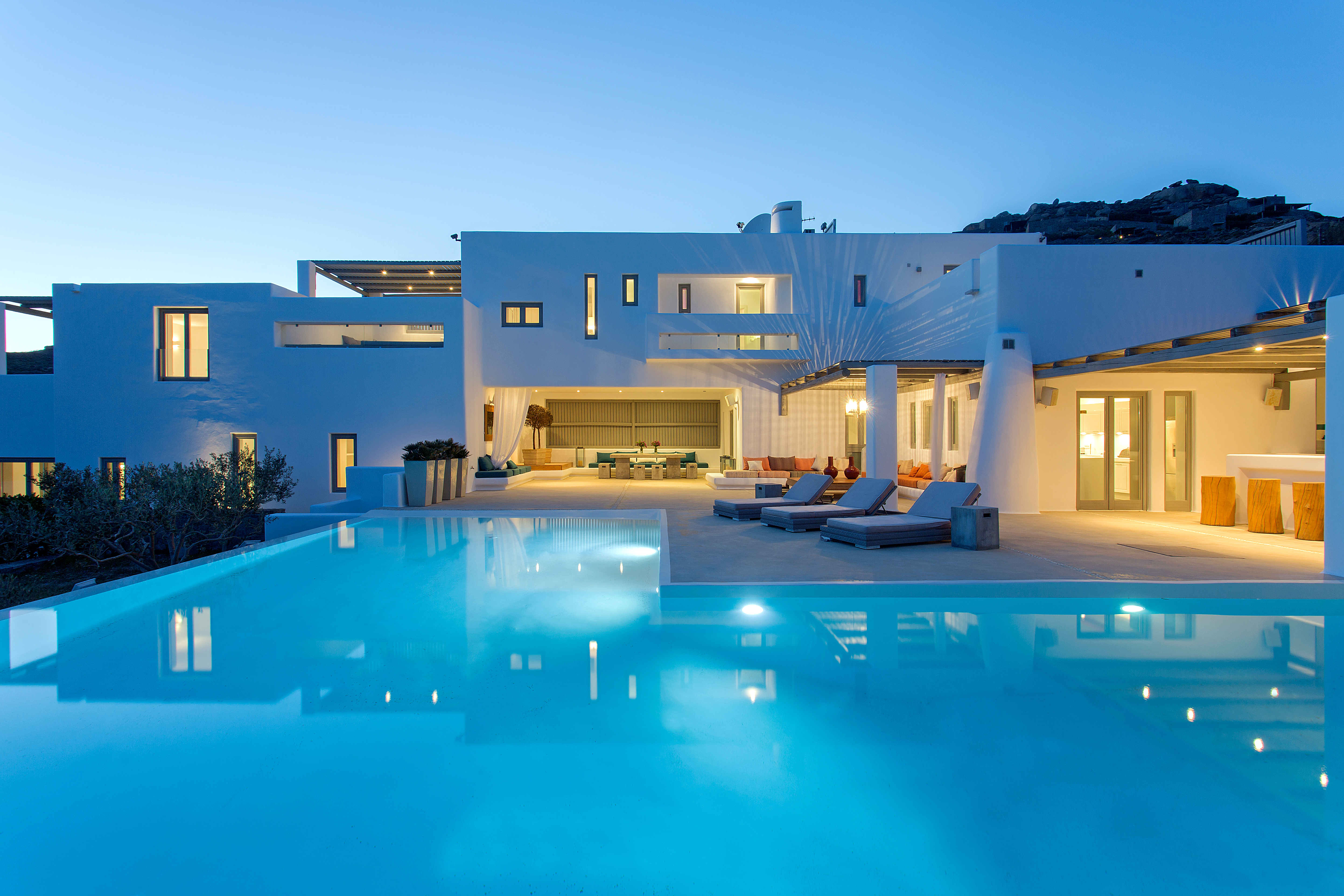 World class luxury villas in the Greek island of Mykonos