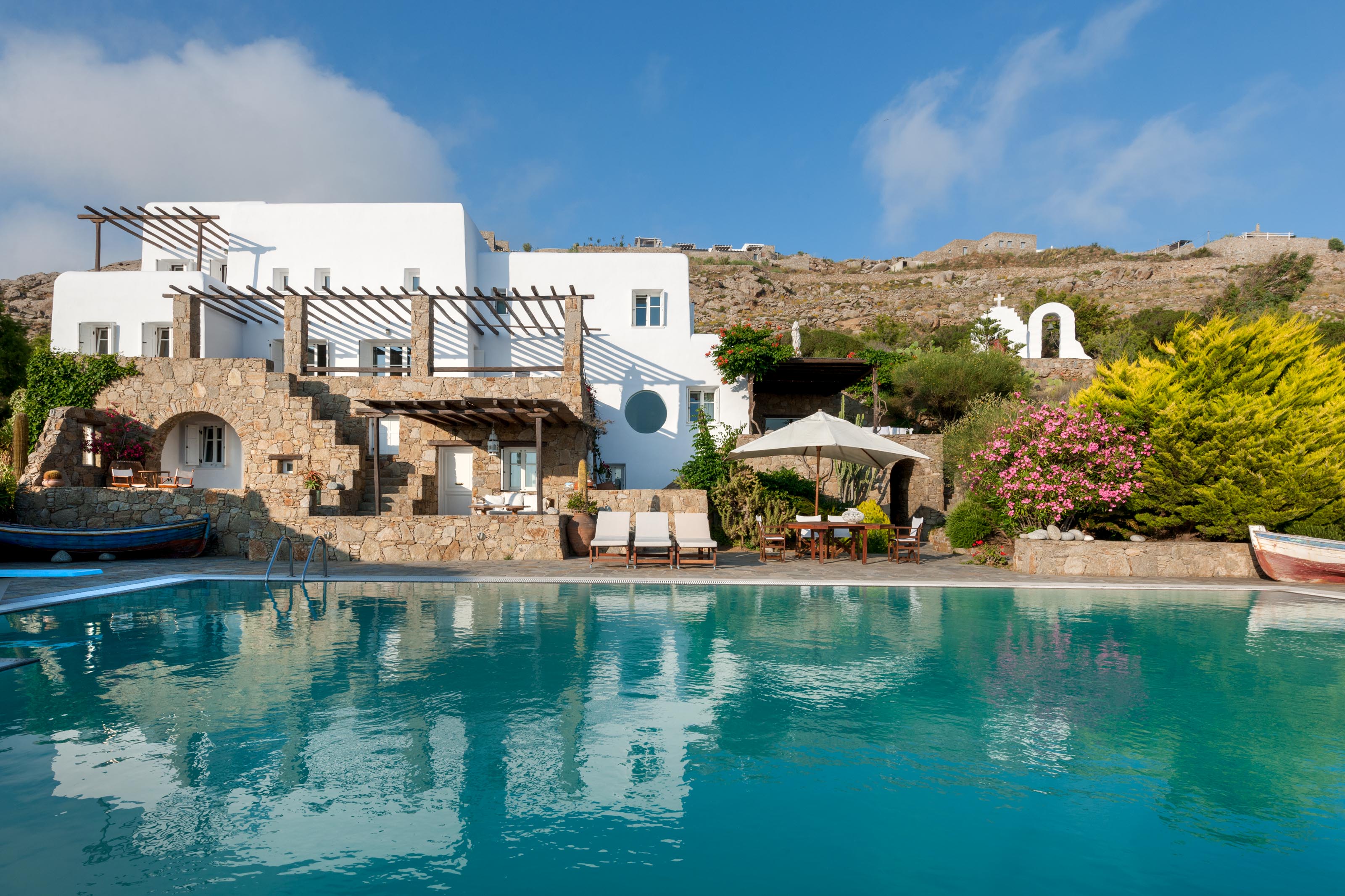 World class luxury villas in the Greek island of Mykonos