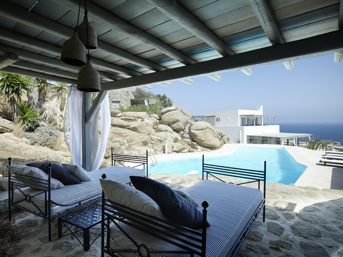World class luxury villas in the Greek island of Mykonos