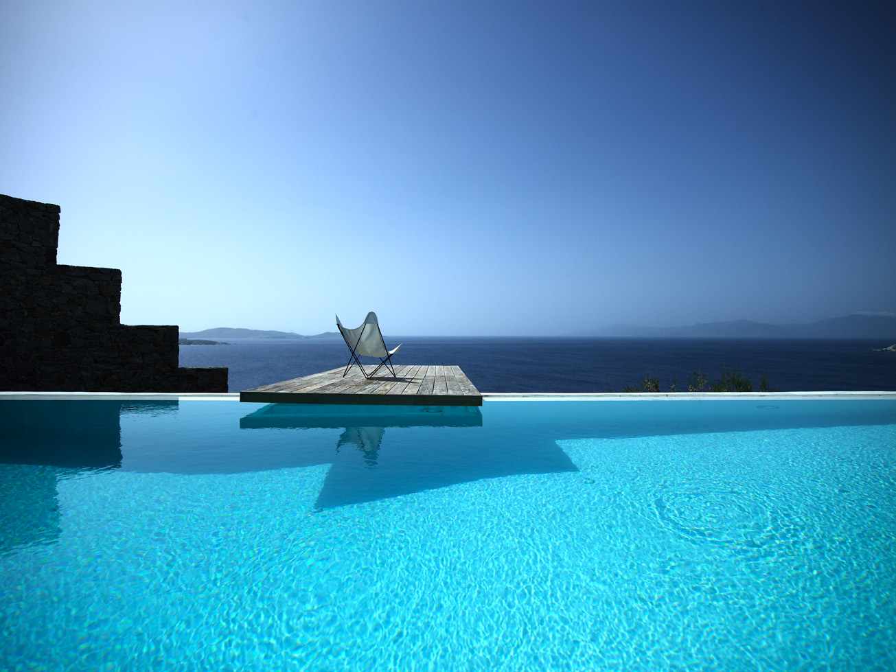 World class luxury villas in the Greek island of Mykonos