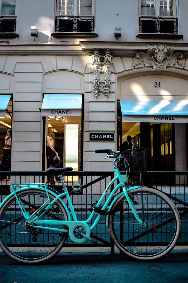 How the locals get around Paris