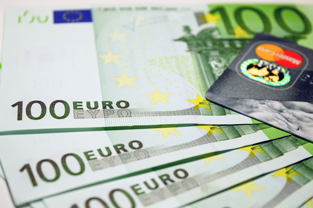 Opening a bank account in paris
