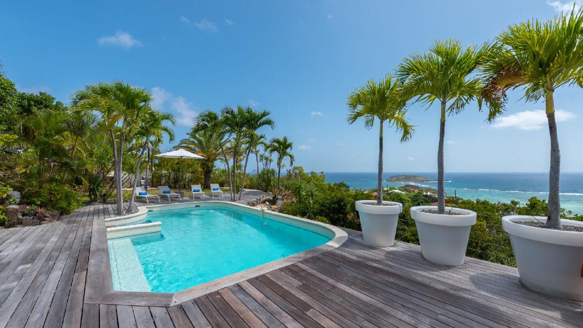 9 Luxury House Rentals in St Barts with Oceanfront Views