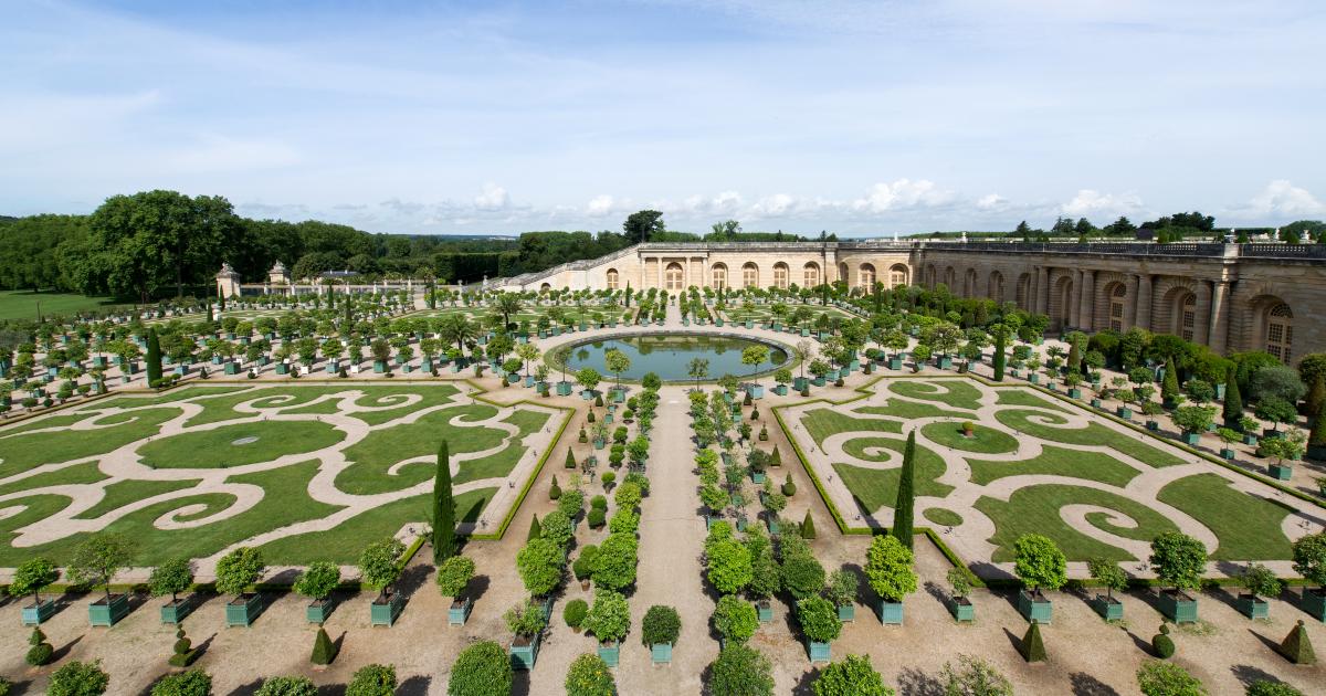 Boo! Spooky places to spend Halloween in Paris