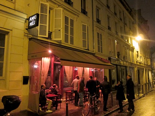 12_best_pizza_places_paris_amici_miei