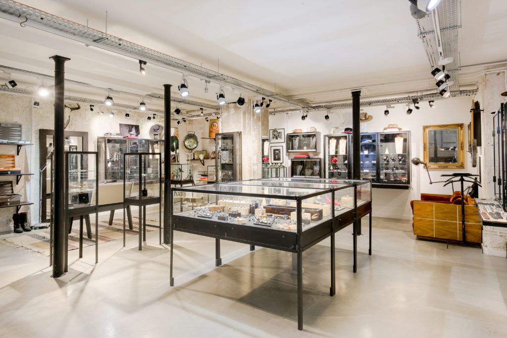 9 Jewellery Stores in Paris for Tnique treasures