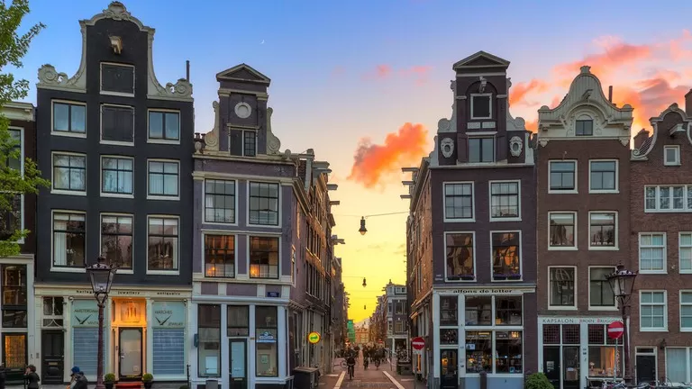 The best shopping areas in Amsterdam to do your Christmas shopping