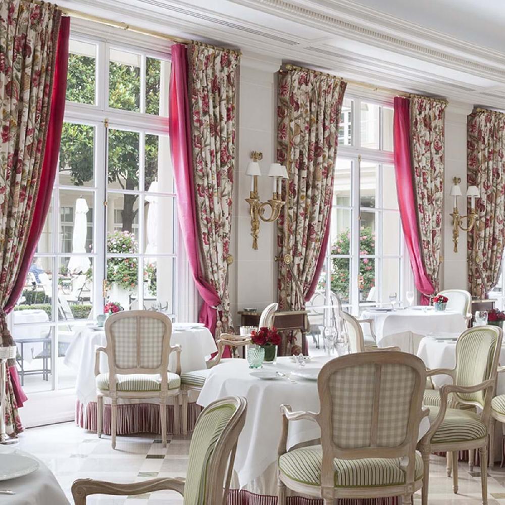 The best restaurants open in Paris on Christmas Day - All Luxury Apartments