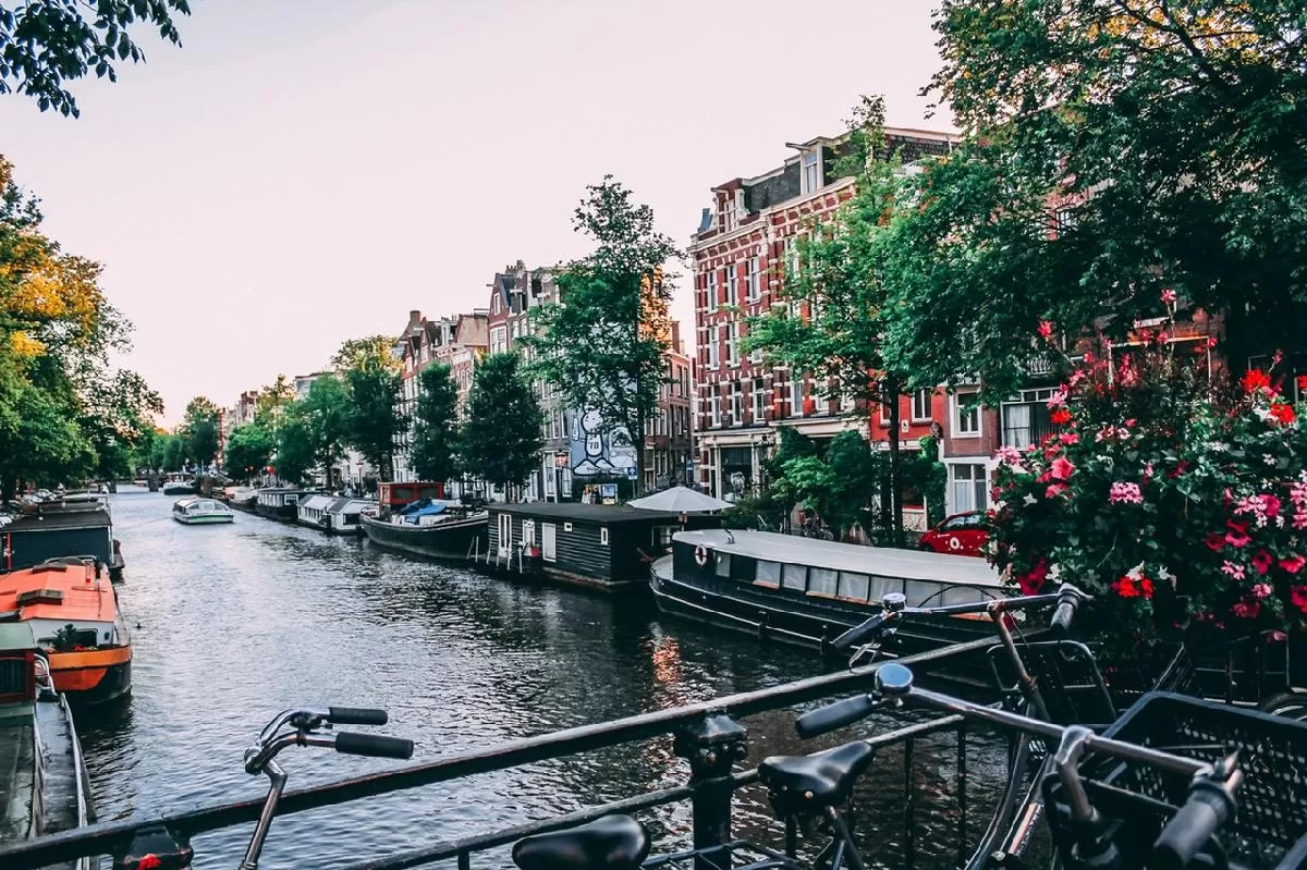 5th Day of Christmas Holiday Gift Guide: All Luxury Amsterdam