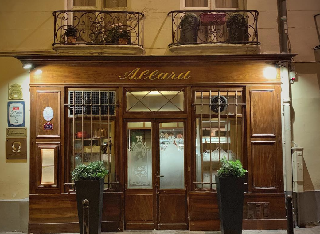 8 of The Most Romantic Restaurants in Paris