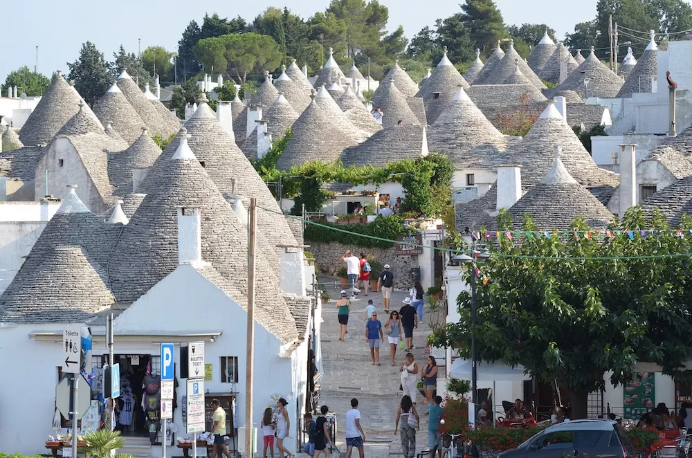 10 Reasons Why You Should See The Huts of Alberobello