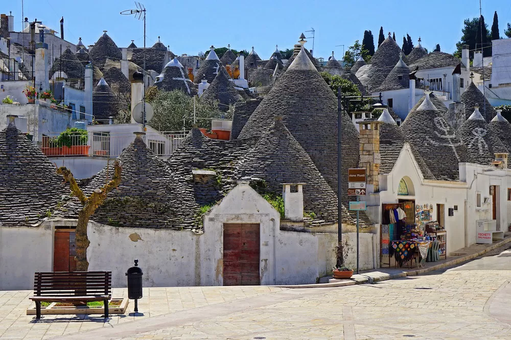 10 Reasons Why You Should See The Huts of Alberobello