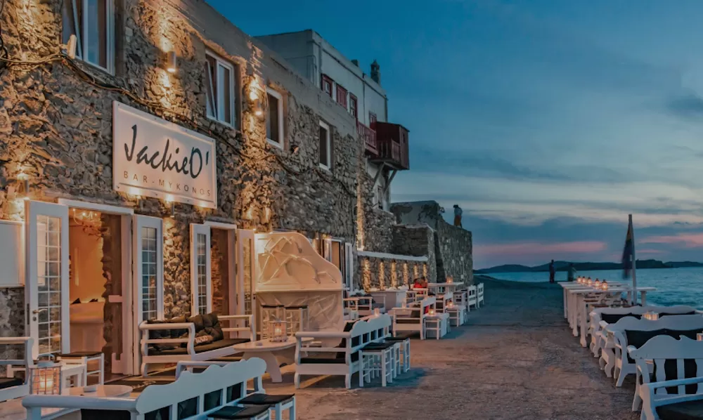 The 11 Best Cocktail Spots in Mykonos