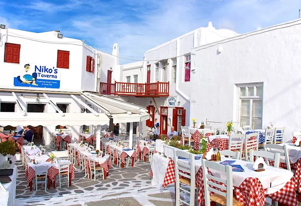 Catch Mykonos’ Finest Seafood In These Top 8 Restaurants