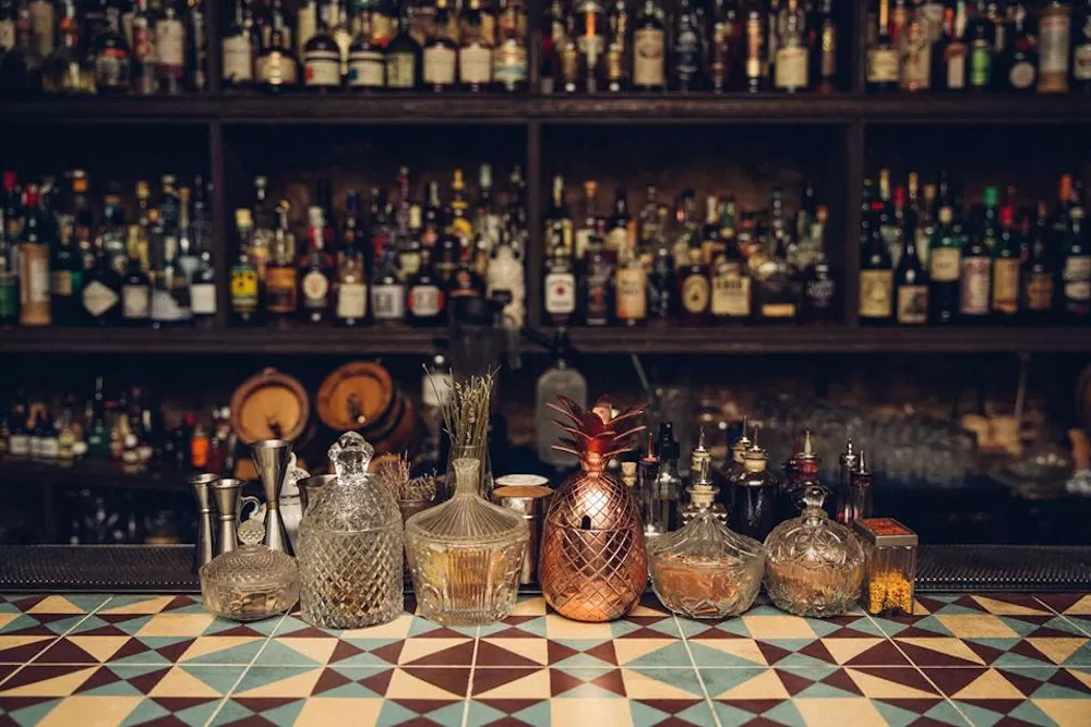 Sexy Happy Hour: Barcelona's Most Intimate Bars To Go For A Hot Date