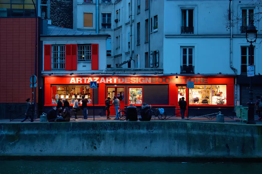 Read Like A Bohemian: Charming Bookstores Near Montmartre