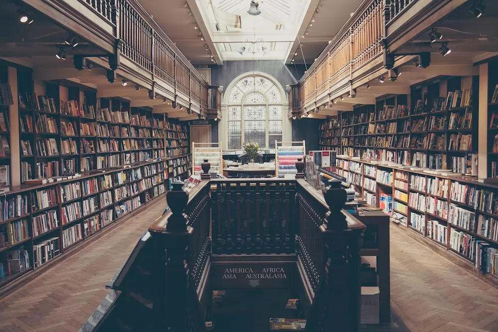 Read Like A Bohemian: Charming Bookstores Near Montmartre