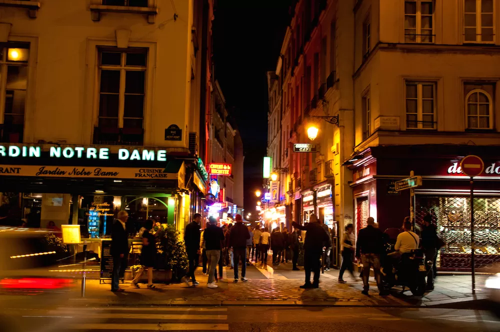 Ultimate Paris Guide by Neighborhood