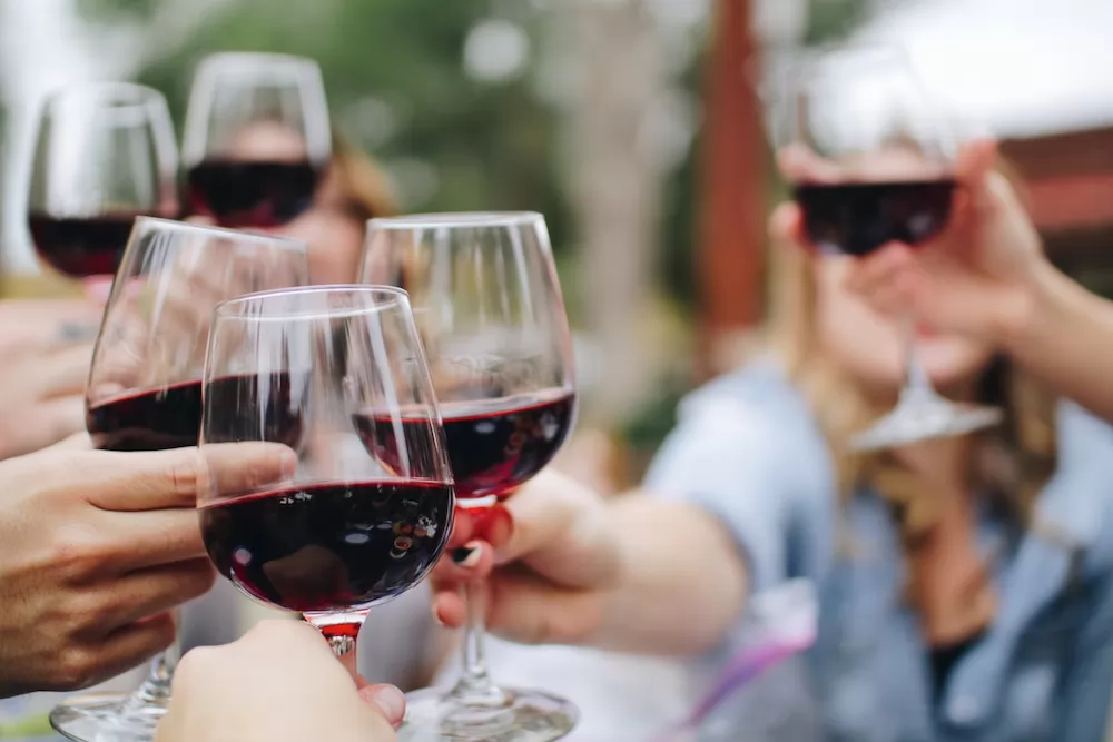 How to Drink Wine Like a True Italian at Home