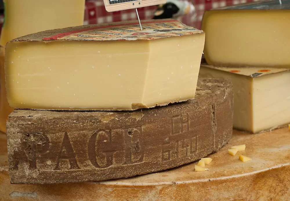 The Tastiest Kinds of French Cheese to Eat at Home