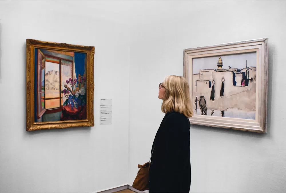 Top Five Galleries in Paris to Show International Diplomats