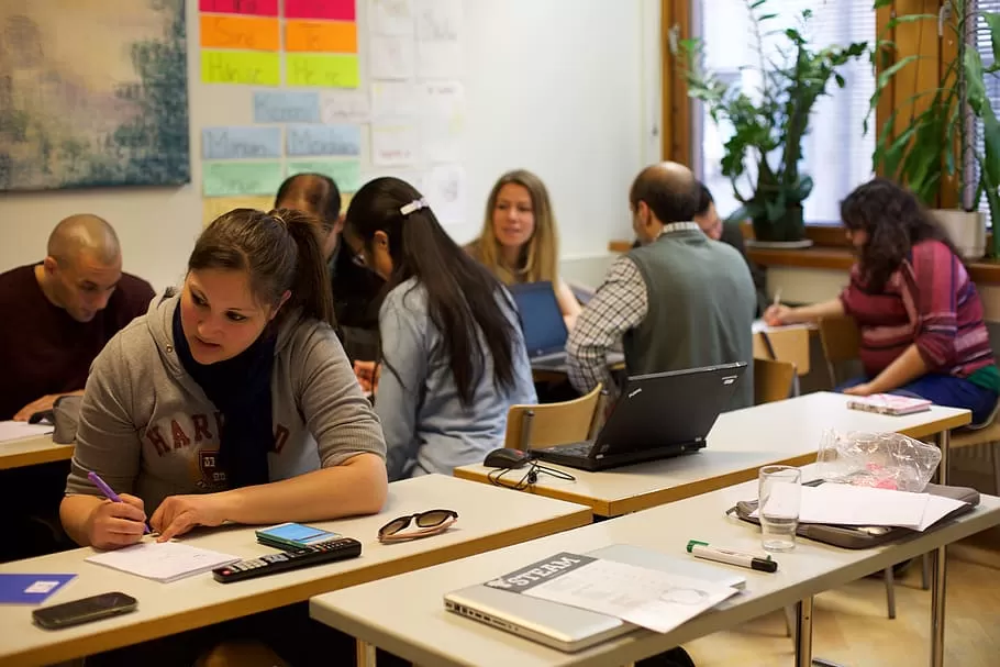 The Most Notable Dutch-Language Schools in Amsterdam
