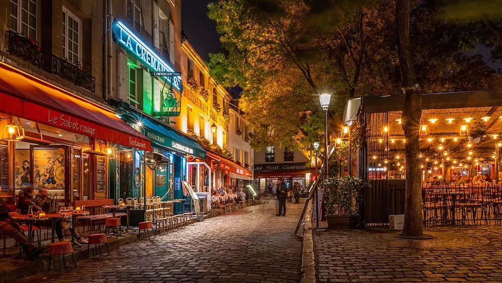 Cafes to Warm You Up in Paris this Fall