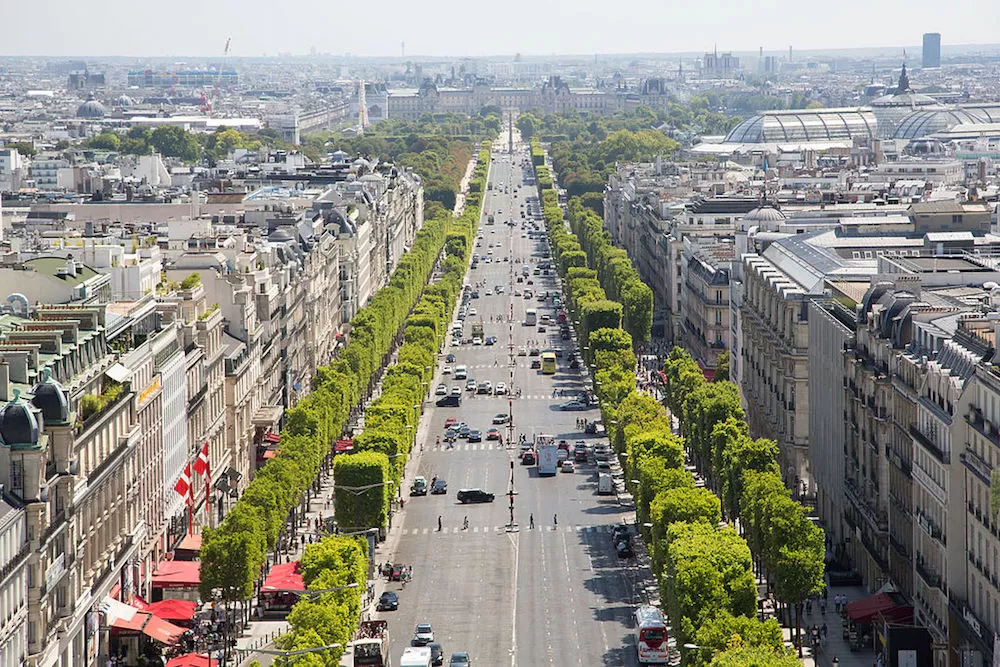 8 Long Term Rentals in Paris' Champs Elysées that Define Luxury