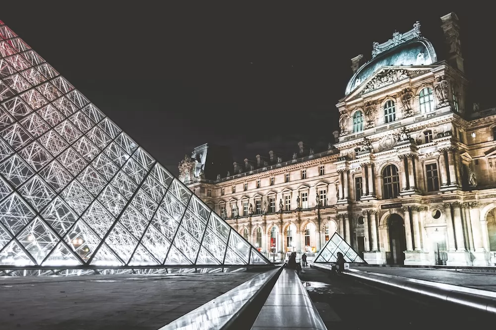 What Living Near The Louvre in Paris is Really Like