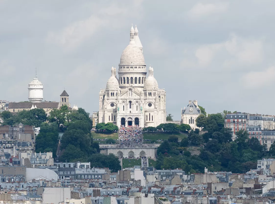 Living the Parisian Lifestyle in Montmartre