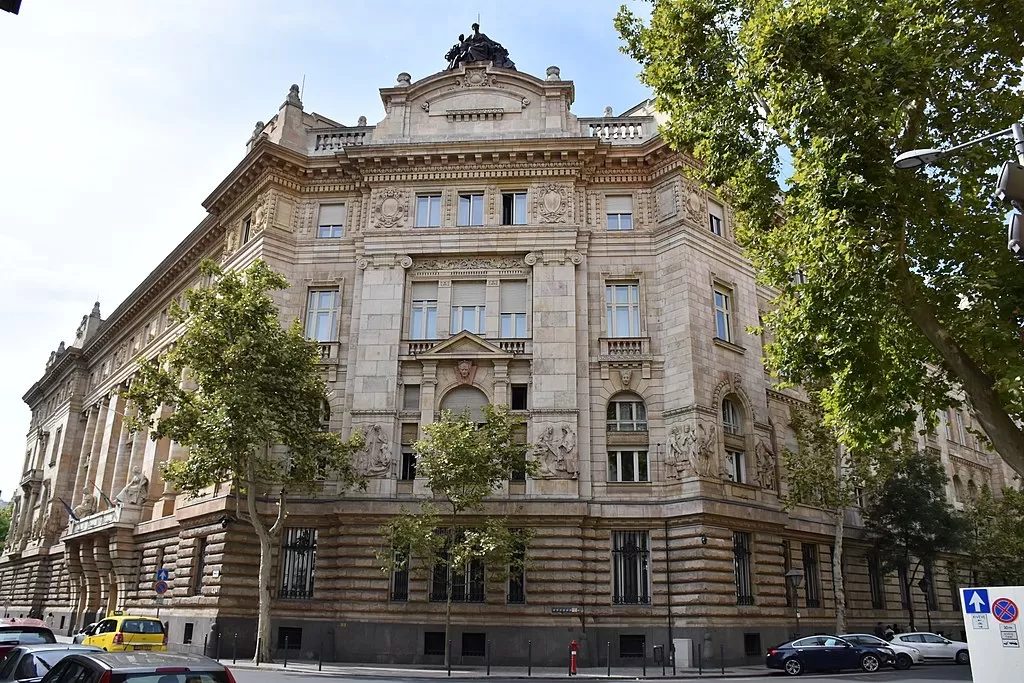 Setting Up a Bank Account in Hungary