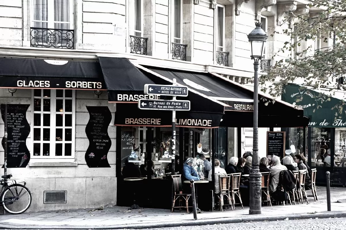 Moving to Paris: Your Relocation Guide