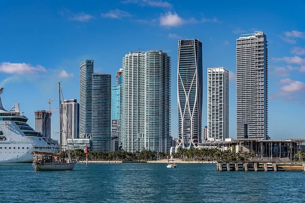 Moving to Miami: Your Relocation Guide