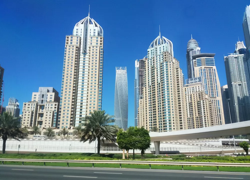 Moving to Dubai: Your Relocation Guide