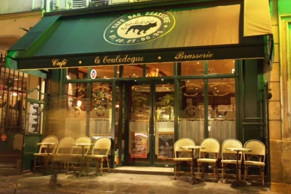 Adorable Animal-Friendly Cafés in Paris