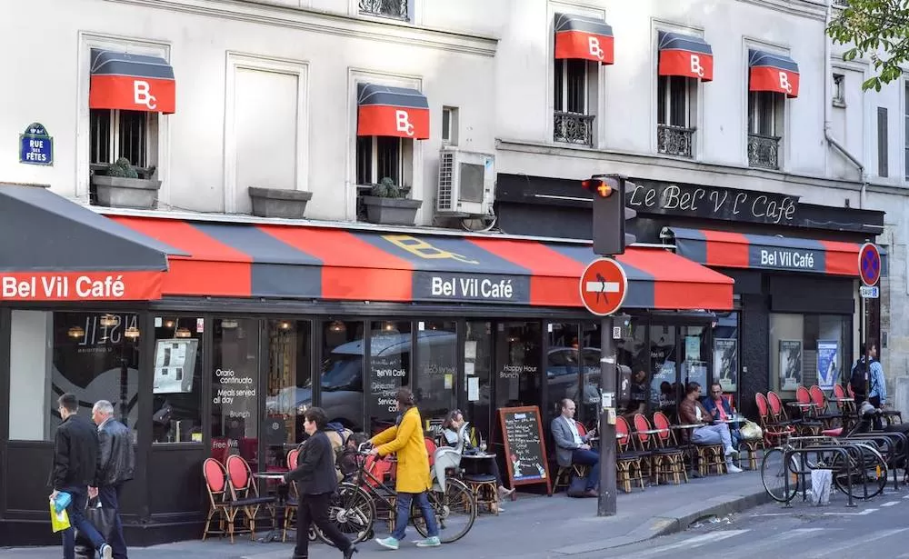 Adorable Animal-Friendly Cafés in Paris