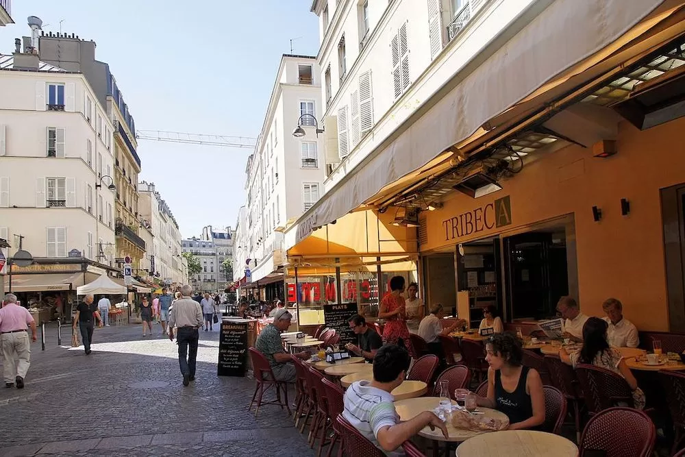 What It's Like Living in Paris' 7th Arrondissement