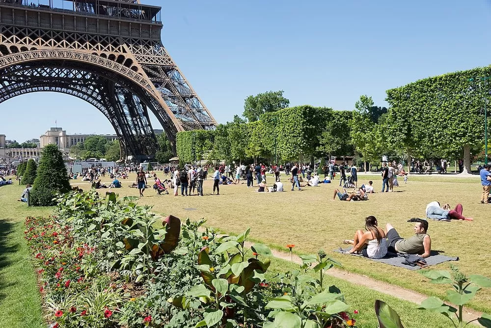 Paris' Best Parks to Walk Your Dog