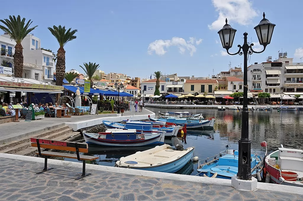 Ultimate Crete Guide by Neighborhood